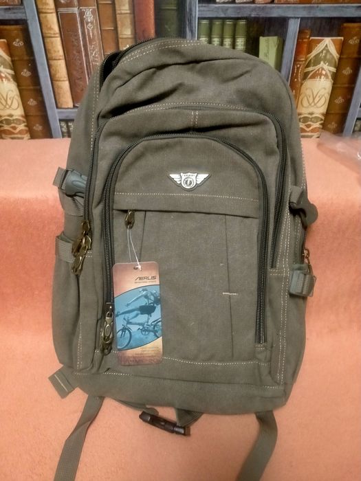 Продам рюкзак для школи , ноутбука