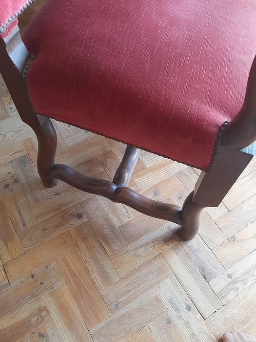 Cadeirão muito Antigo