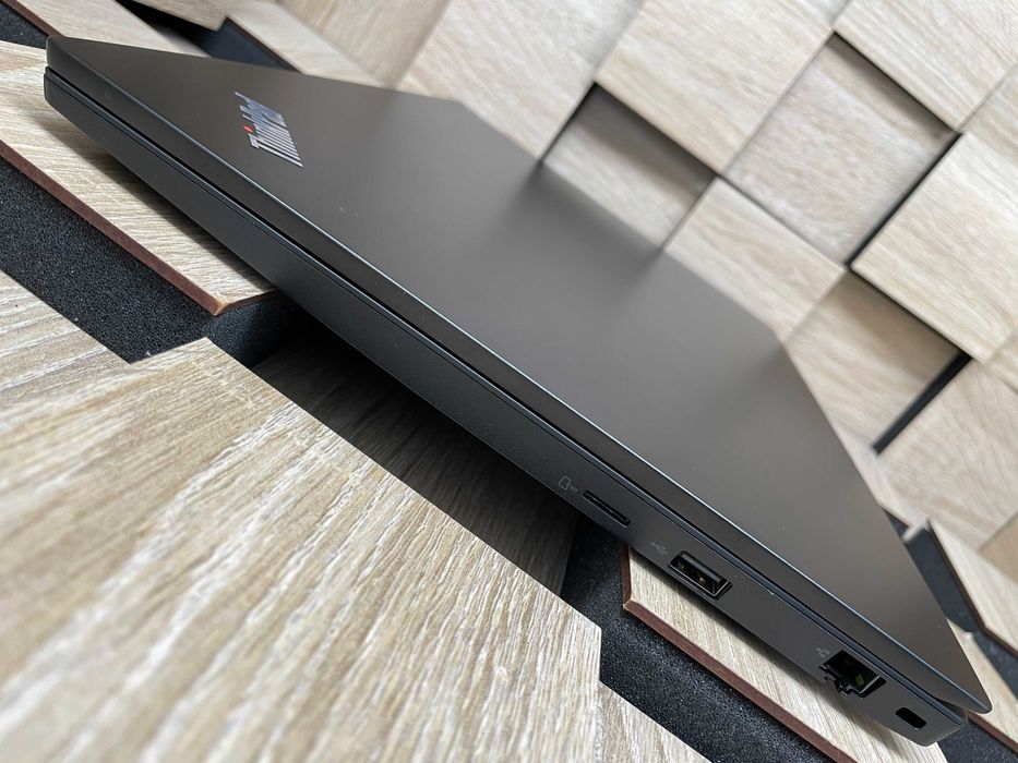 №5578 Ноутбук Lenovo ThinkPad E585 FHD IPS 15.6"/AMD Ryzen 5 2500U/RAM8Gb/SSD512Gb