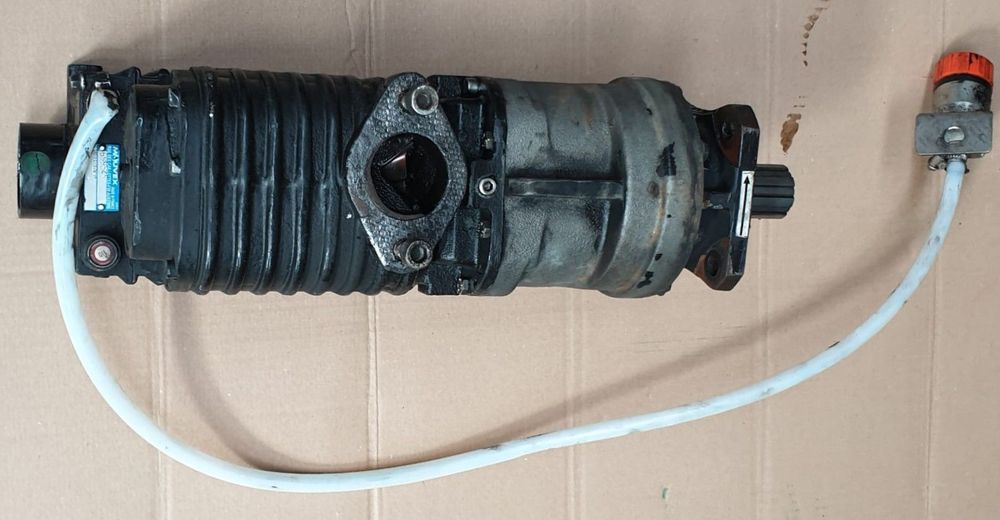 SPRĘŻARKA KOMPRESOR ŚRUBOWY DO WYDMUCHU Mouvex B200 FC 12R-PF