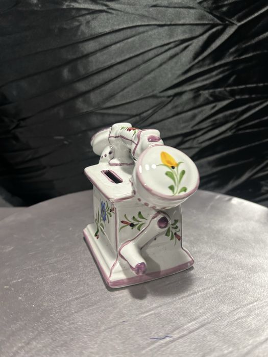 Ceramiczna skarbonka w kształcie telefonu – ręcznie malowana