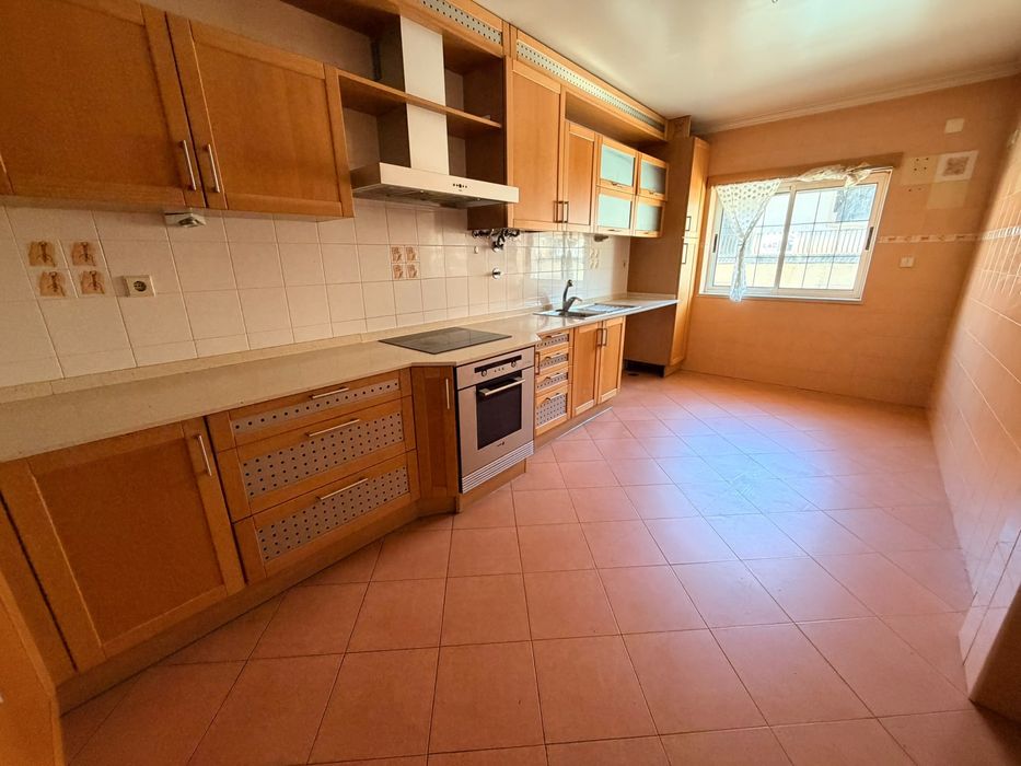 Apartemento T3 para arrendar no Entrocamento