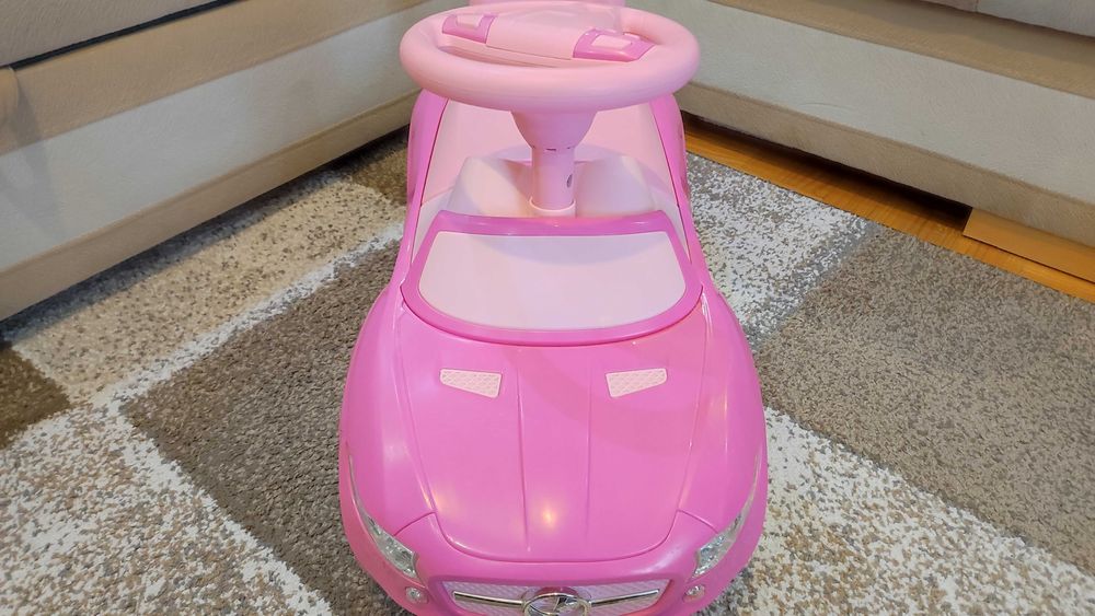 Jeździk pchacz dla dziewczynki