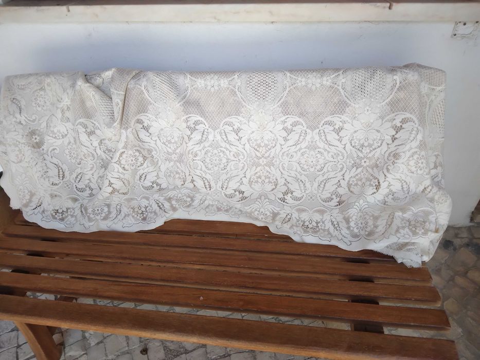 Cortinado de renda novo em peça