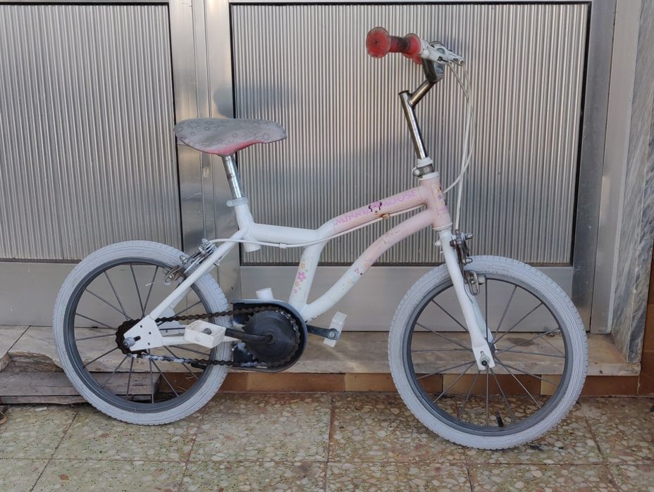 Diversas Bicicletas de Criança