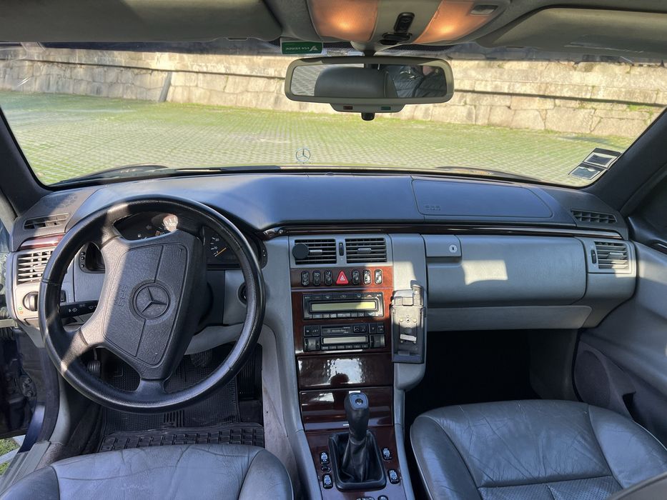 Mercedes e200 Muito bem estimado