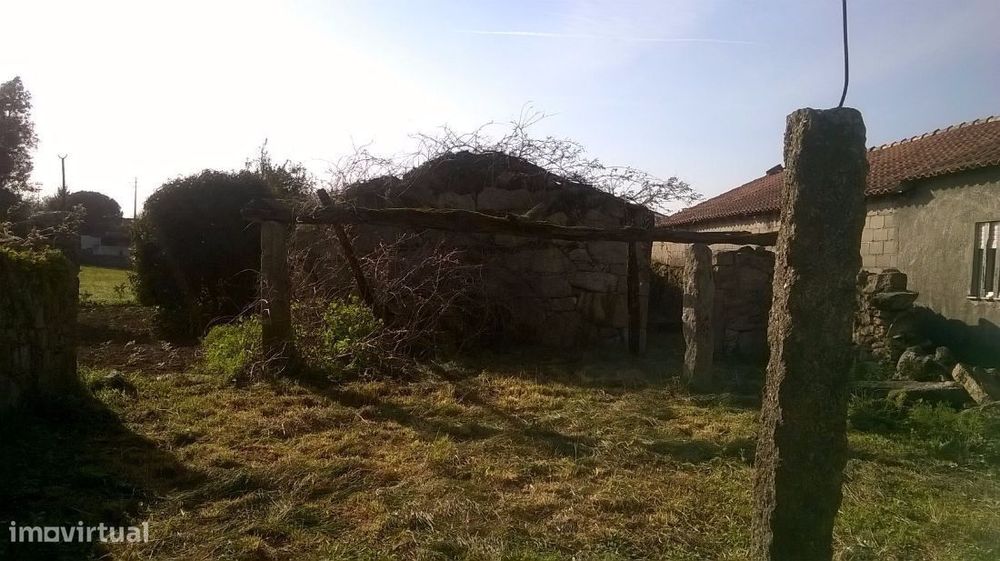 Terreno em Vila Cova — Vila Cova E Feitos, Braga
