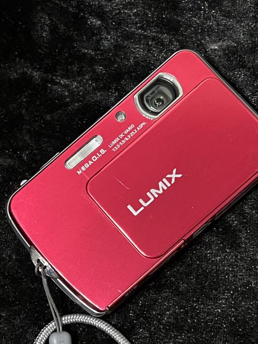 Фотоапарат Lumix Panasonic DMC-FP7