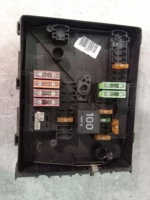 CAIXA DOS FUSIVEIS AUDI A3 / GOLF V / SEAT LEON 1K0937125A