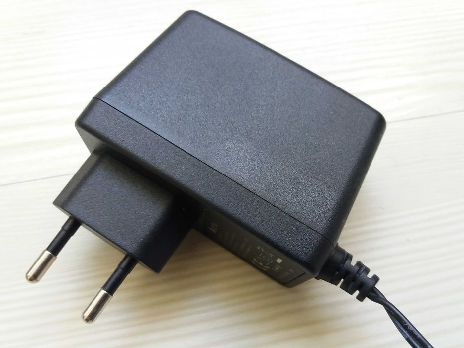 CARREGADOR 12 V Multiusos