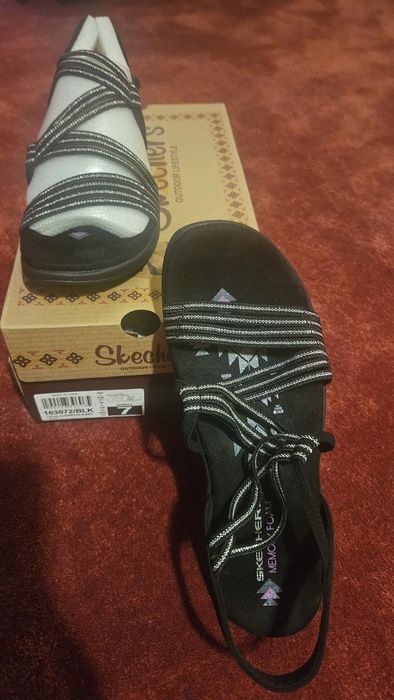 Skechers sandałki nowe r.37