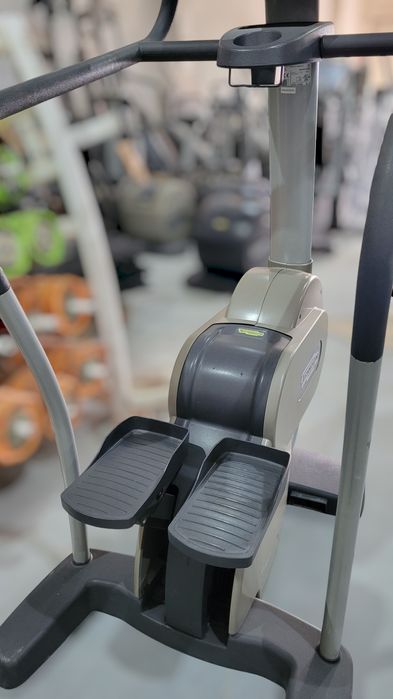 Професійний степпер technogym step 500 led