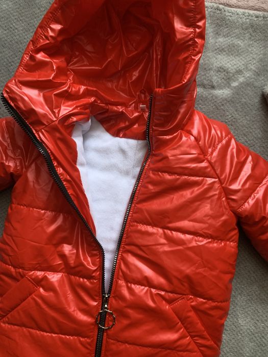 Нова куртка 104 розмір