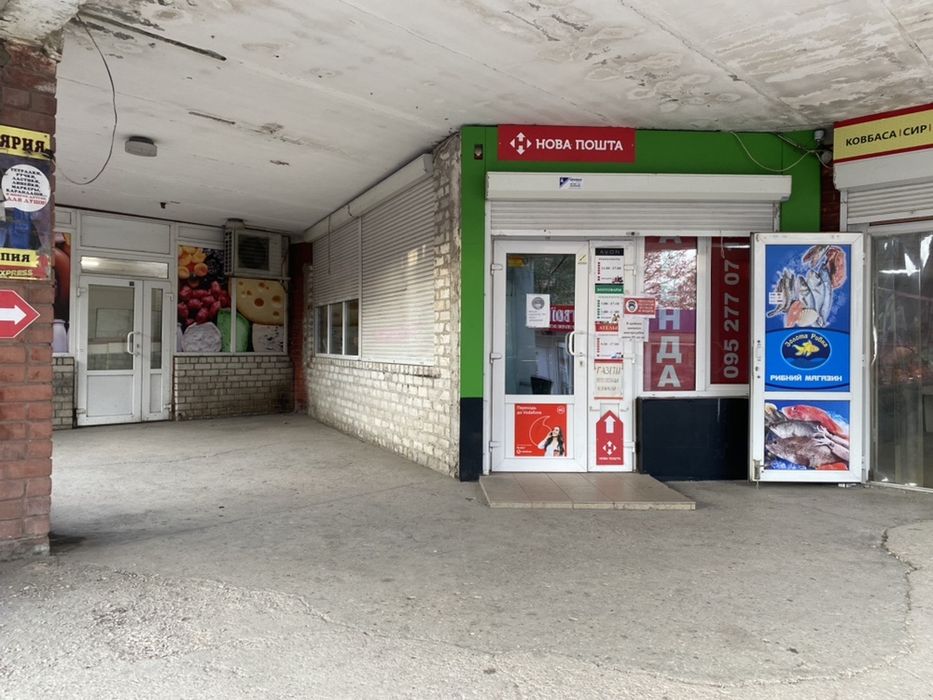 Блюхера 52 (бутики) от 10 квадратов