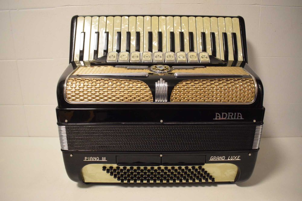 Acordeao Adria Piano III Grand Lux 3 Voz,  N  50