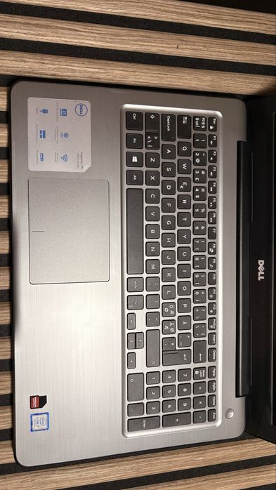 Продам Ноутбук Dell Inspiron 5567 — i7-7500U / 16 ГБ / SSD 256 ГБ / Radeon 4 ГБ