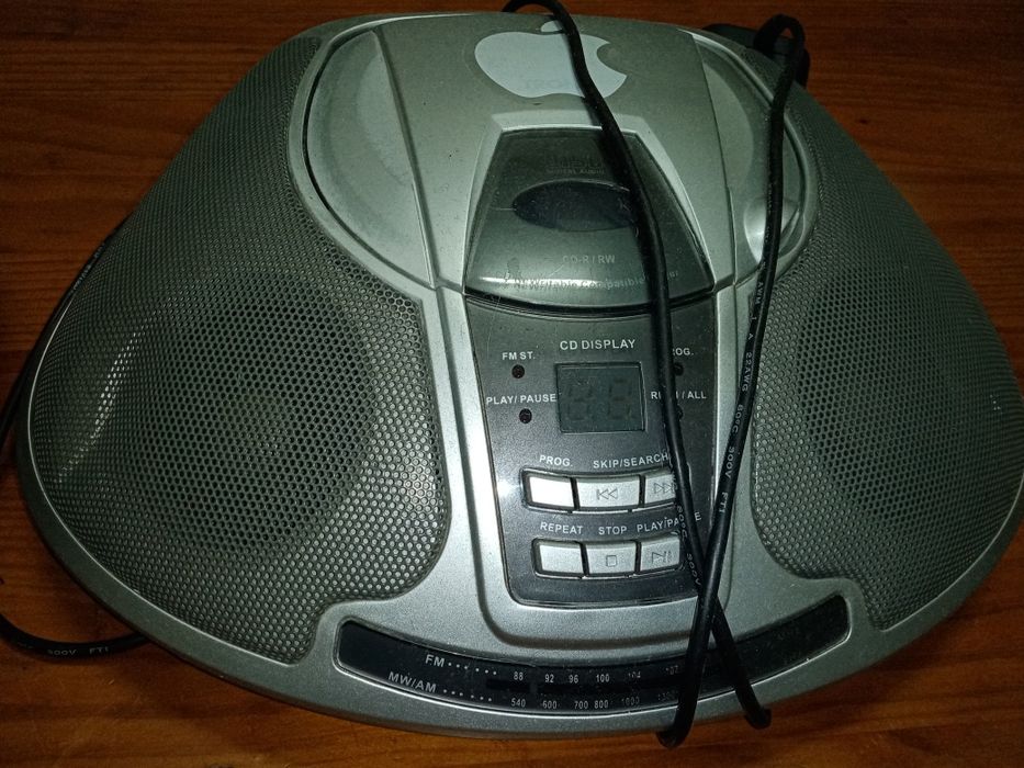 Rádios a funcionar de cds