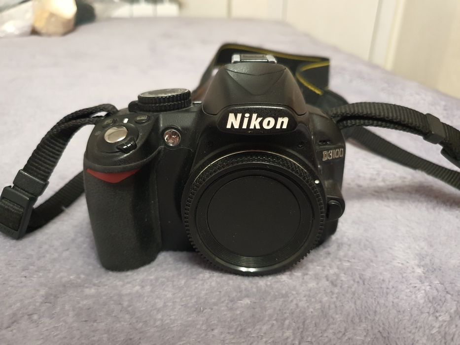 Камера Nikon D3100