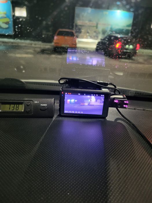 Видеорегистратор hoco di07 dual camera