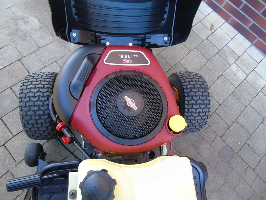 Traktorek kosiarka HUSQVARNA MCcULLOCH 12,5 KM  kosz PO SERWISIE