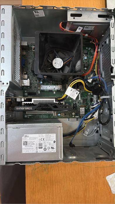 Komputer dell intel i5 9 gen