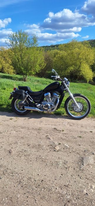 Suzuki intruder 400