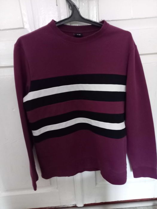 H&M plum black striped crew neck pullover sweater M