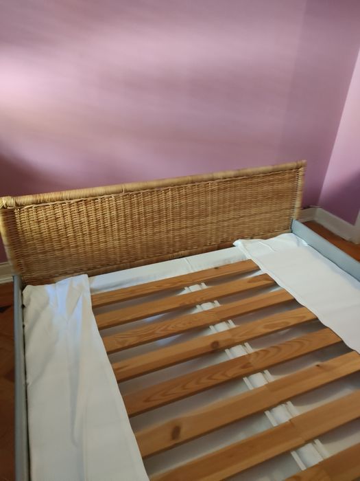 Cama de casal IKEA