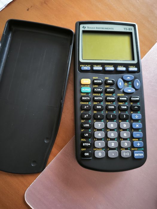 Calculadora Gráfica Texas Instruments TI-83