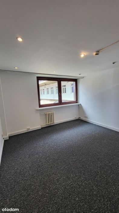 lokal na biuro ok. 37 m2 ( dwa pokoje) parter