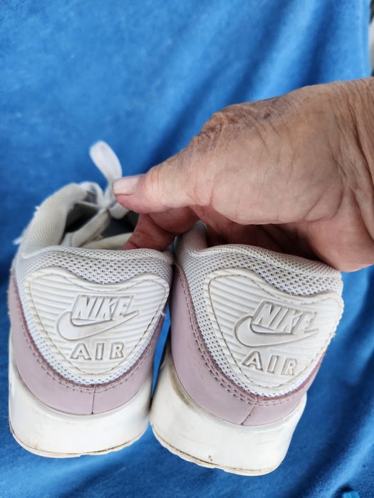 Tenis rapariga,bom estado tam 38/39 brancos