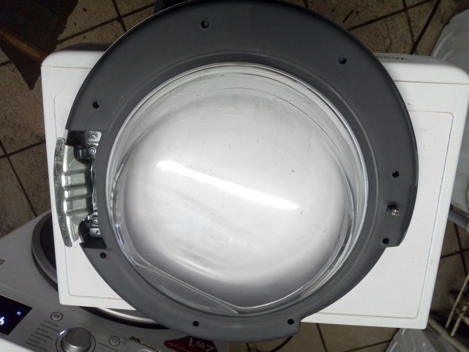 drzwi do pralki Whirlpool FWSF61252W