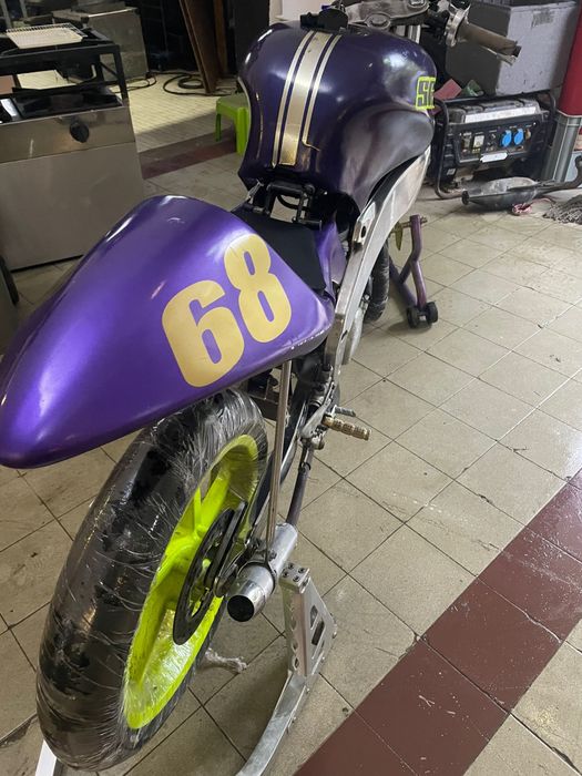 Aprilia 80c preparada para comoetição