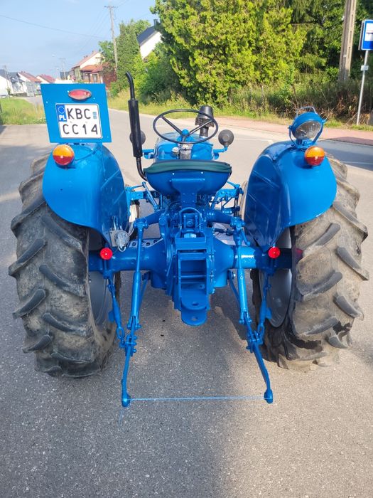 Sprzedam Fordson Dextra taki jak Massey Ferguson 135