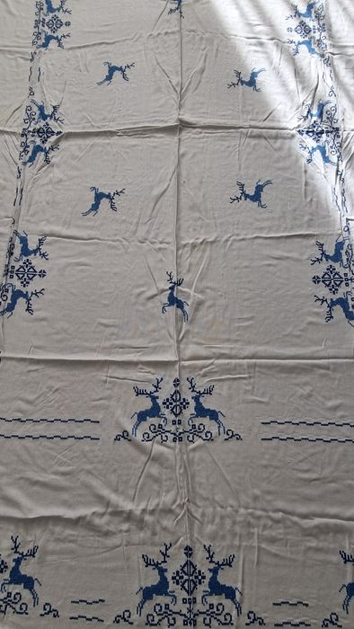 Toalha de mesa vintage bordada à mão 2,40m x 1,60m
