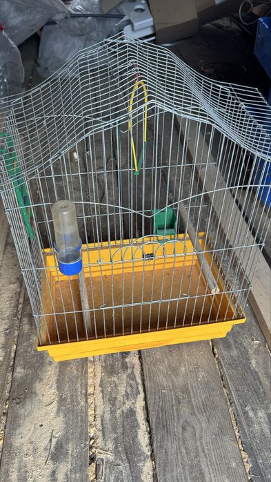 Продам клітку для попугая