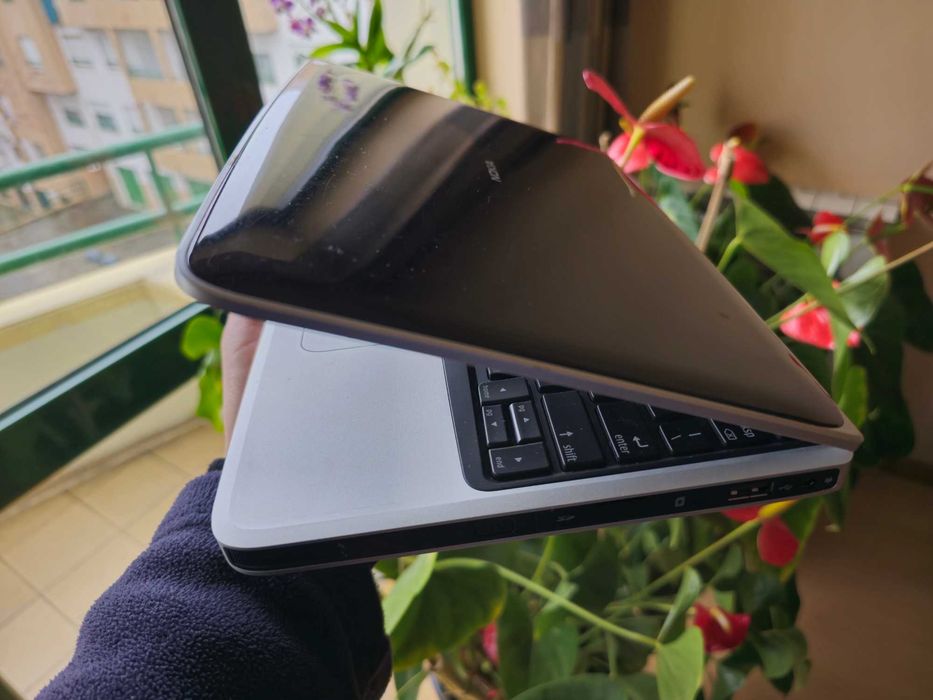 Nokia Booklet 3G usado