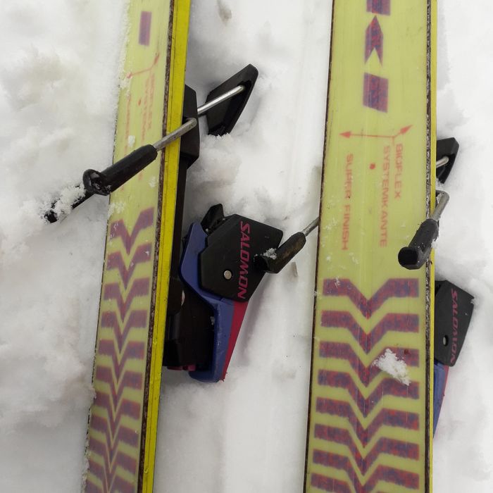 Narty VOLKI 150 cm + kijki