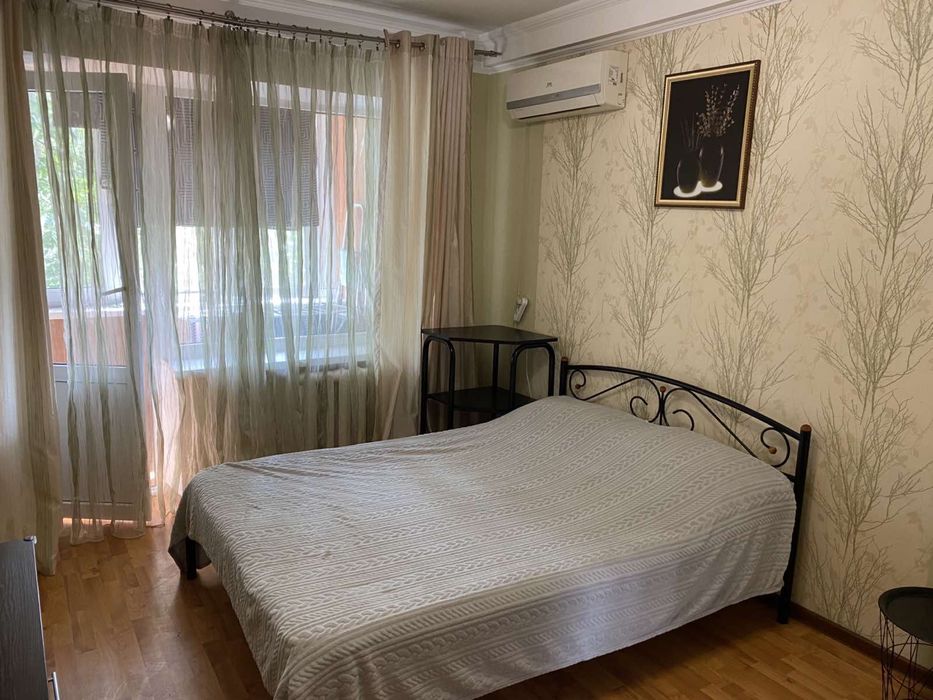 Квартира доба-850,3год-500,ніч-700 Авторинок Квадрат Воскресенка