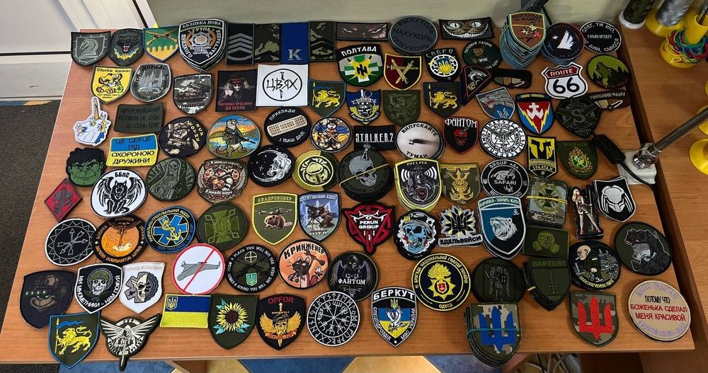Шеврони та патчі.  Розпродаж