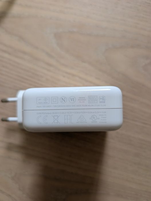 Certified Apple charger 70W