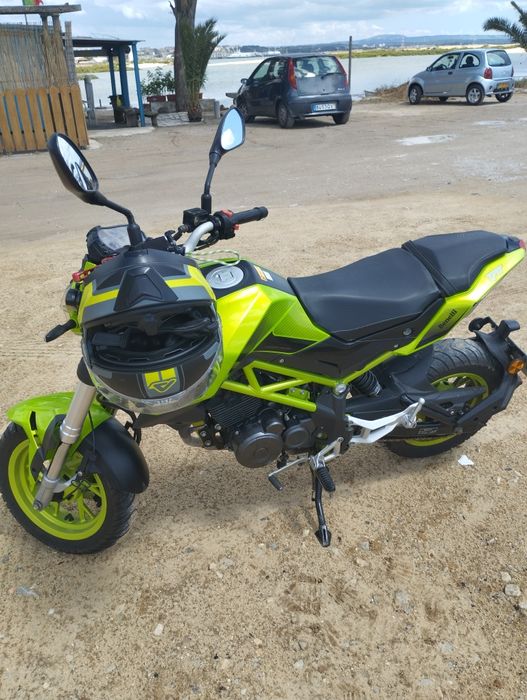 Mota Benelli TNT 125