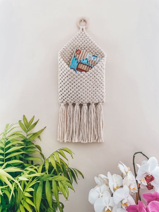 Organizer na ścianę kieszonka kieszeń ścienna frędzle makrama Boho