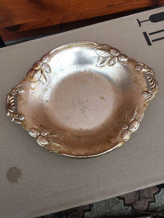 Тарелка металлическая