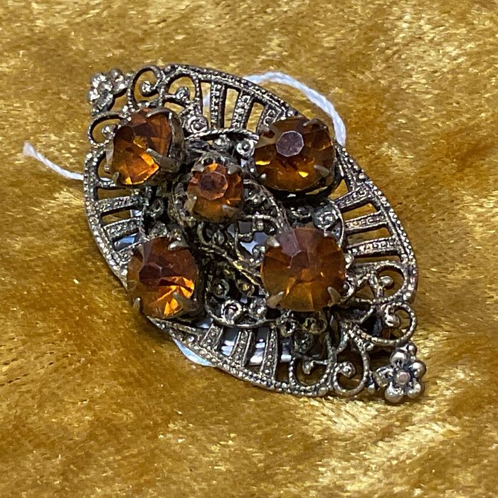 Broche  peça vintage 4 cm