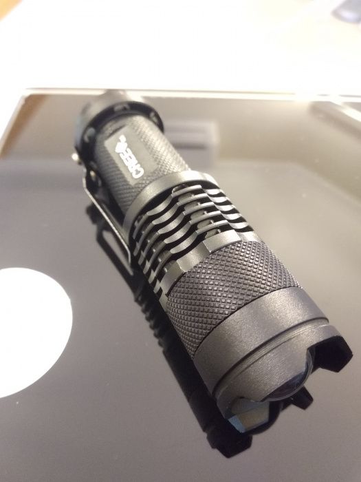 Lanterna Cree Q5 potência de 500 Lúmens (Nova)