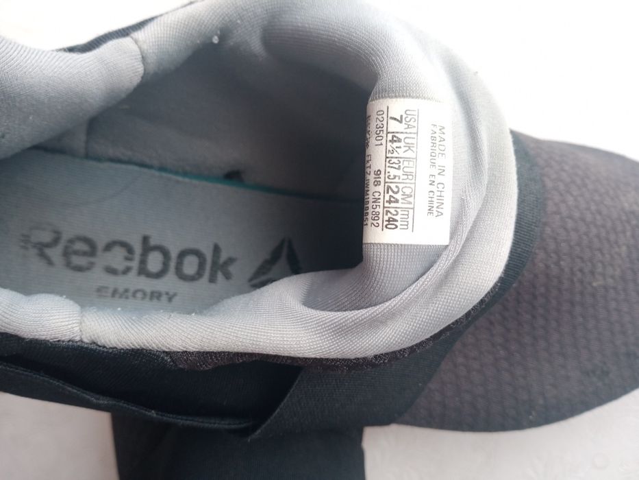 Кросівки для дівчат