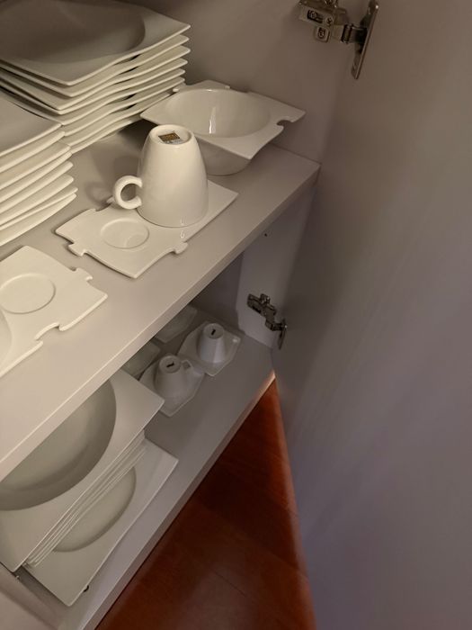 Conjunto móveis sala lacado branco + mesa extensível + chaise