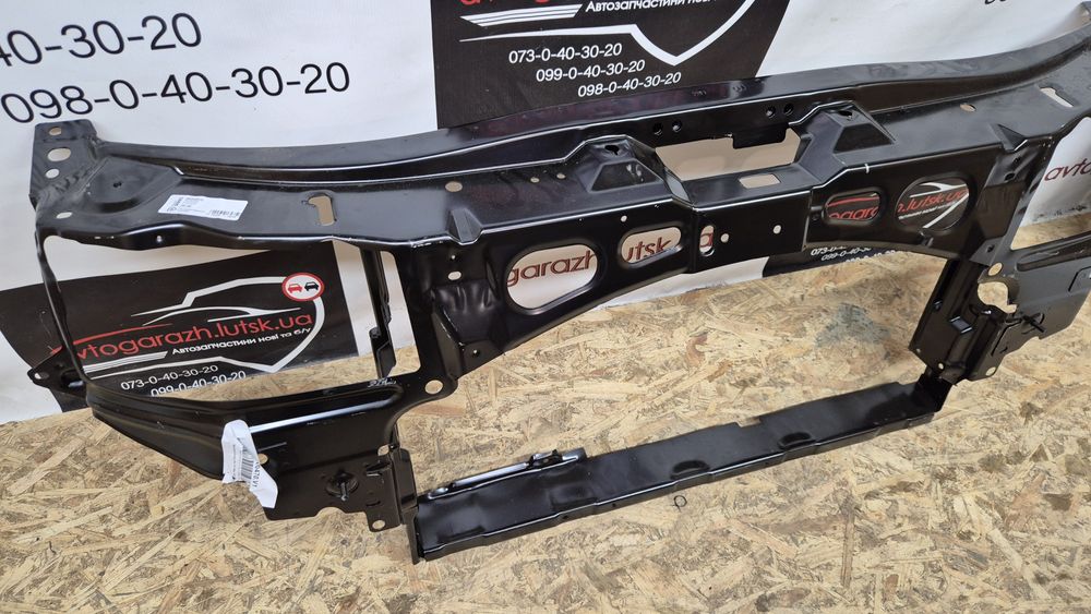 Панель передня Skoda Octavia Tour телевізор Шкода Тур