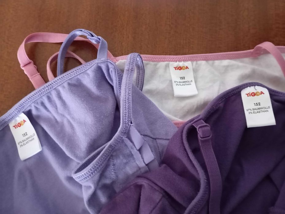 koszulki , sukienki 152